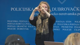 Policajci uče znakovni jezik