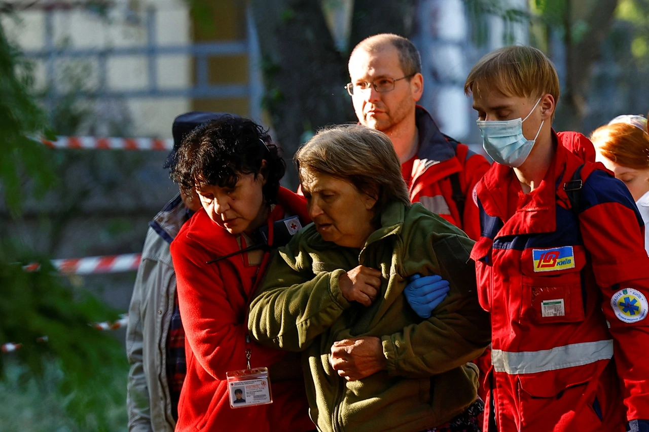 Ljudi nakon napada na Kijev, Foto: Valentyn Ogirenko/REUTERS