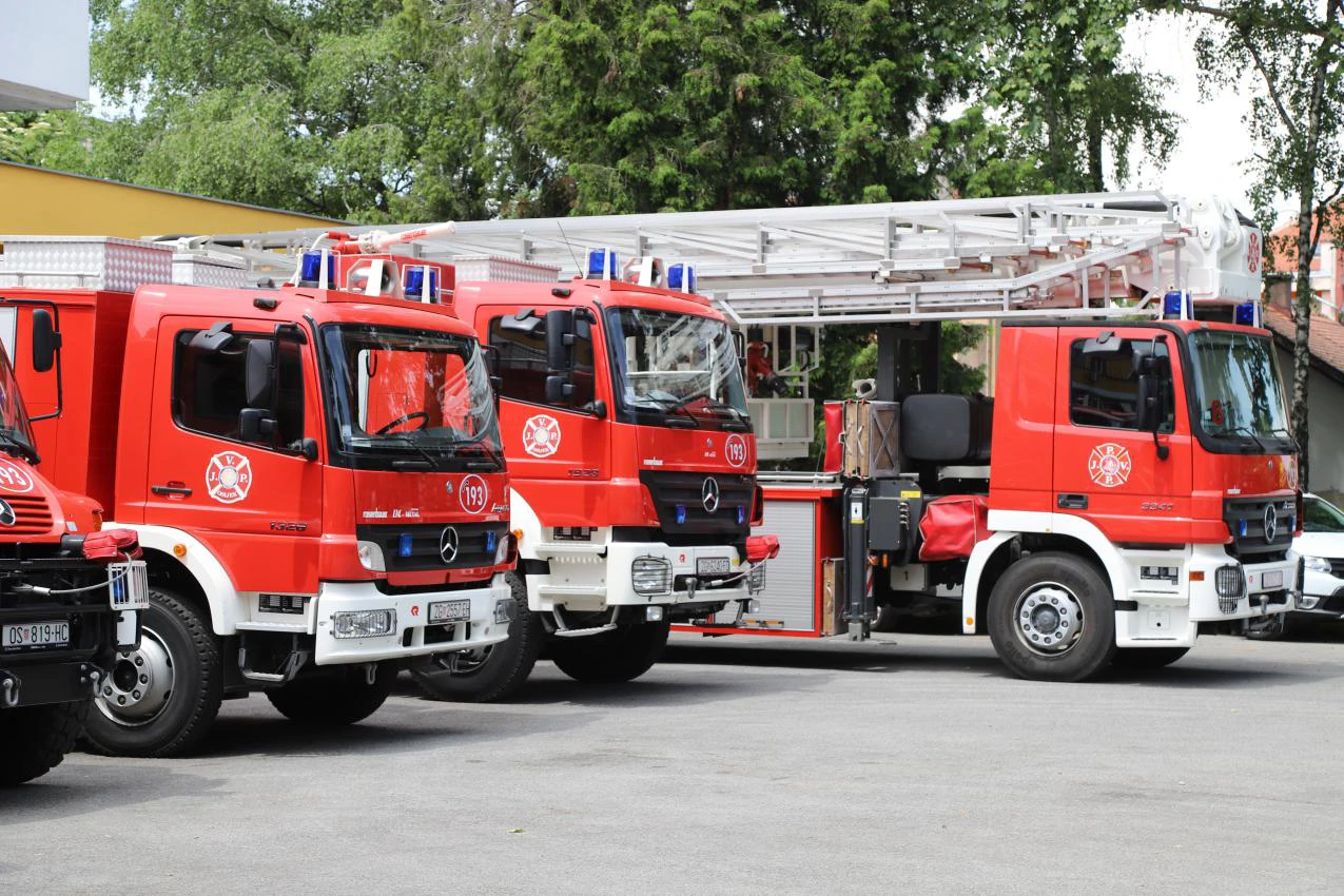 Osječkim vatrogascima predana nova zaštitna oprema, Foto: OBŽ/-