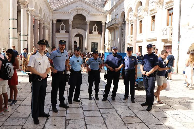 Strani policajci u Splitu 