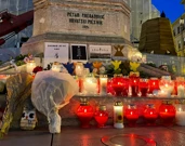 Zagreb: Paljenje svijeća u spomen ubijenima u beogradskoj školi , Foto: Matko M. Švarc/Odjel web i multimedija