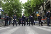 Jake policijske snage i dalje su na terenu, Foto: Djordje Kojadinovic/REUTERS