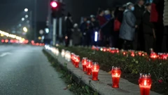  Zagreb: Građani pale svijeće u znak sjećanja na Vukovar  