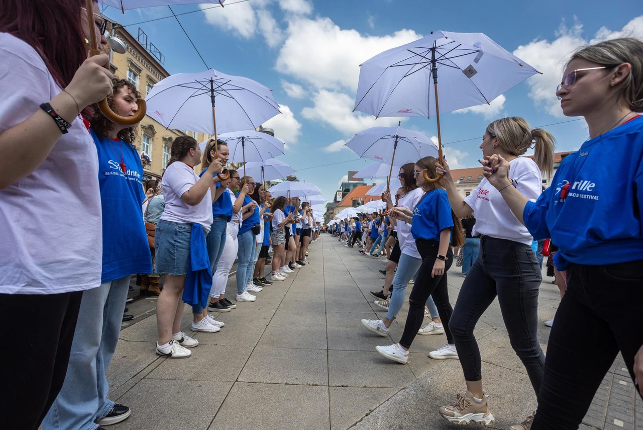 Osječki maturanti , Foto: Davor Javorovic /PIXSELL