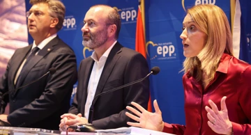 Političari najveće europske grupacije, EPP: Andrej Plenković, Manfred Weber, Roberta Metsola