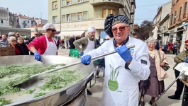 Budimir Žižović - Žižo pripremio je tradicionalnu Uskrsnu fritaju u Puli