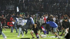 Neredi na nogometnoj utakmici u Indoneziji