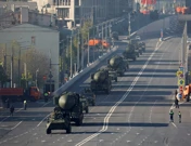 Lansirna vozila za nuklearne projektile na paradi u Moskvi, Foto: Shamil Zhumatov/Reuters