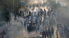 Prosvjed protiv uhićenja Imrana Khana