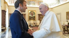 Papa Franjo primio je francuskog predsjednika Emmanuela Macrona