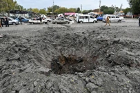 Krater nakon eksplozije u Zaporižji u kojoj su poginuli mnogi civili, Foto: Stringer/Odesa