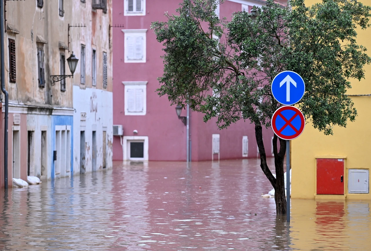 Obrovac ne pamti potop poput ovog, Foto: Dino Stanin/Pixsell