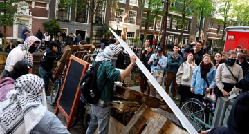  Propalestinski prosvjednici podižu barikade ispred amsterdamskog sveučilišta