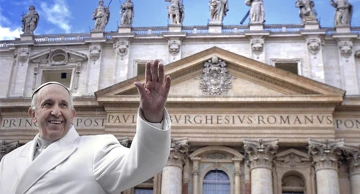Papa Franjo pozdravlja vjernike