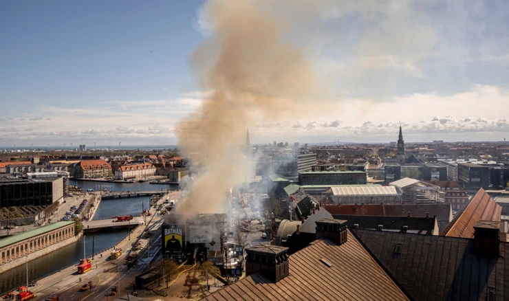 Pod kontrolom požar koji je zahvatio znameniti Brsen u Kopenhagenu