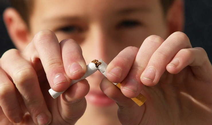 Očekuje se izlasavnje zabrane cigareta za maloljetnike u Britaniji, ilustracija