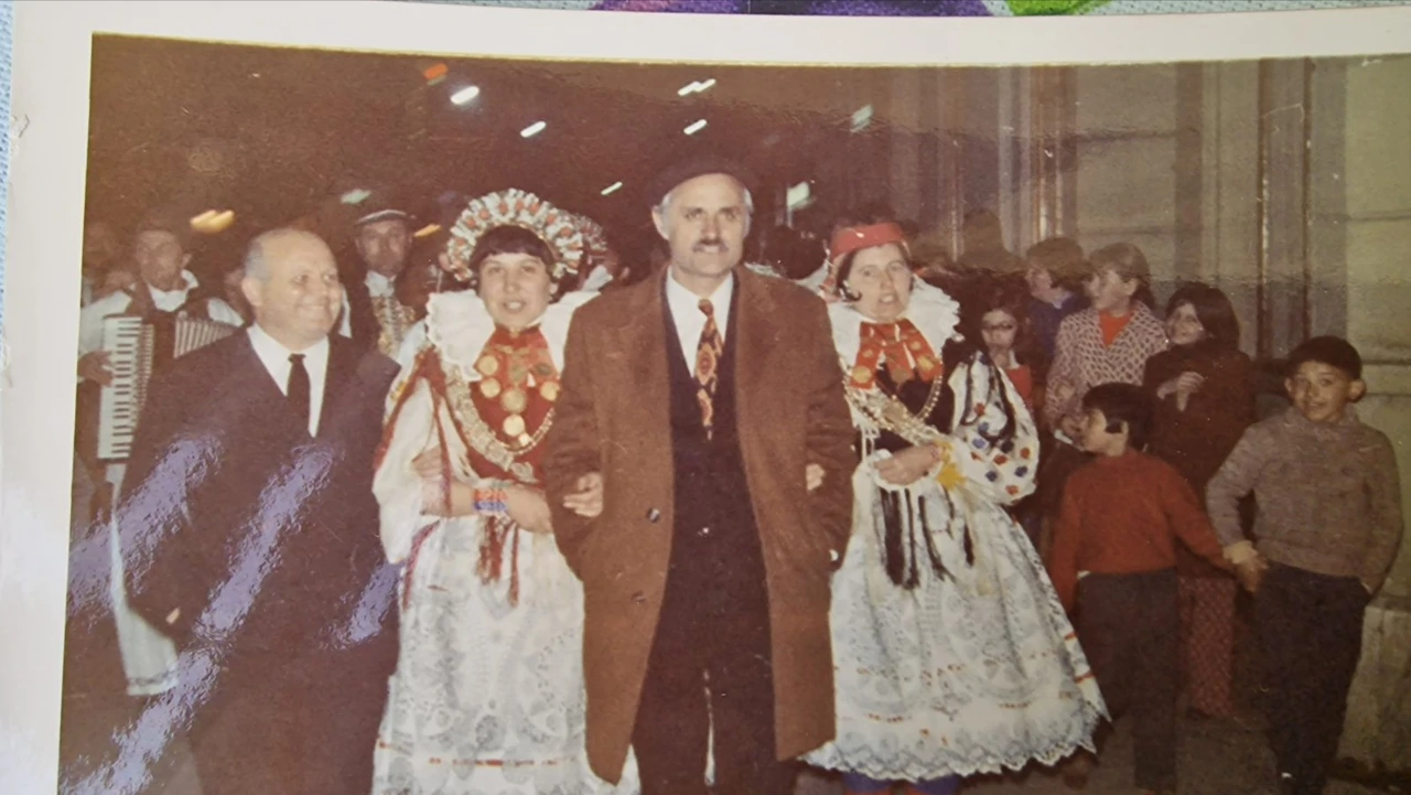 Fabijan sa šokicama Maricom Zelenić i Evom Ivanović