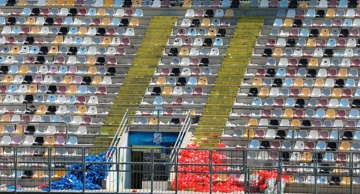 Uništene sjedalice na stadionu na Rujevici