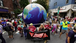 Klimatski aktivisti preplavili ulice Manhattana