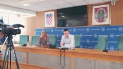 Vukovarski gradonačelnik na konferenciji za novinare