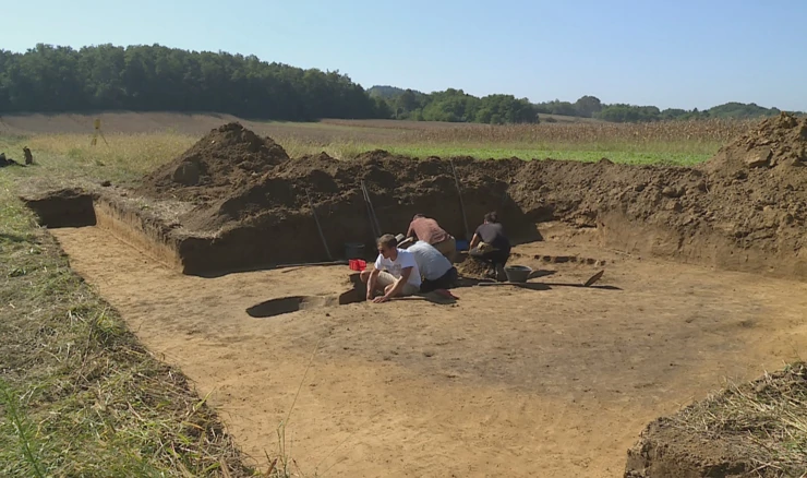 Na lokalitetu Gomila arheolozi otkrivaju ostatke naselja s dobro očuvanim predmetima