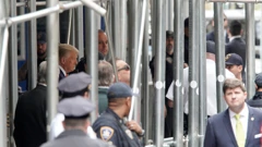 Trump napustio sudnicu na Manhattanu