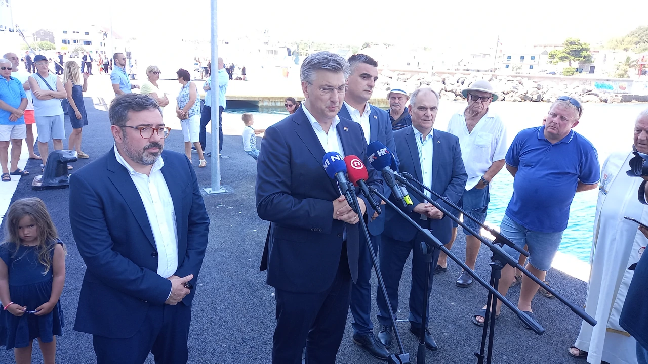 otvaranje pristaništa u Sučuraju, premijer Andrej Plenković
