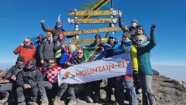 Ekipa planinara na Kilimandžaru