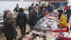 Ponuda na zadarskoj ribarnici uoči Badnjaka , Foto: Regionalni dnevnik/HTV/HRT