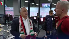 Viktor Orban nosi šal s "velikom Mađarskom" na kojoj su dijelovi Hrvatske i Ukrajine