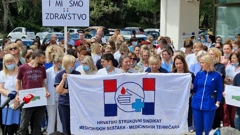Prosvjed ispred bolnice u Dubrovniku