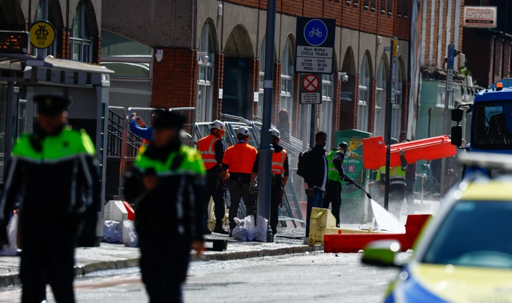 Irska policija uklonila migrantsko šatorsko naselje u središtu Dublina