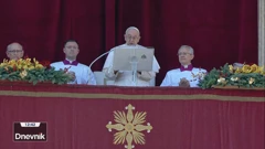 Papa Franjo u božićnoj poruci poručio da svijet žudi za mirom