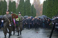 Polaganje vijenaca na Memorijalnom groblju u Vukovaru, Foto: Emica Elvedji/PIXSELL