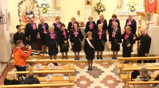 Ženski zbor "Hrvatice"