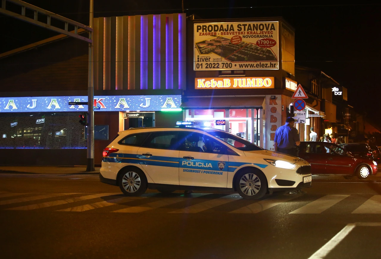 Policija na ulicama Dubrave nakon sukoba navijača, Foto: Matija Habljak/PIXSELL