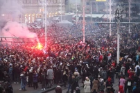 Zagreb: Bakljada na Trgu bana Josipa Jelačića nakon prvog pogotka , Foto: Lovro Domitrovic /Pixsell