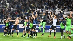 Slavlje nogometaša Atalante nakon pobjede nad Fiorentinom