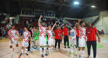 Slavlje Hrvatske protiv Slovačke u Puli