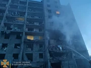 Napad na višestambenu zgradu u Bilhorod-Dnistrovskyju, Foto: State Emergency Services of Ukraine/Handout via REUTERS
