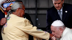 Papa Franjo sastaje se u Kanadi s domorodačkim stanovništvom