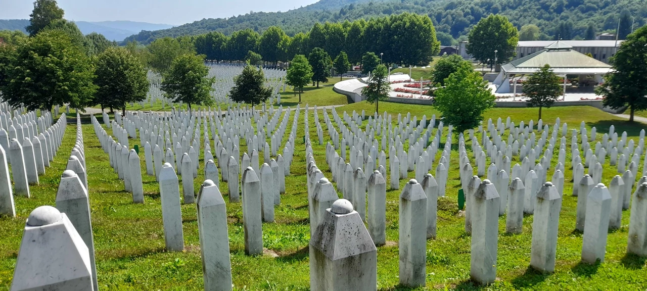 Srebrenica groblje