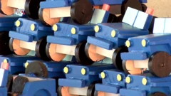 Lovro izrađuje pedesetak vrsta igračaka