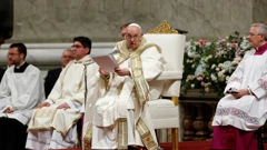 Papa Franjo predvodio je vazmeno bdjenje u bazilici sv. Petra