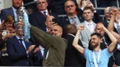 Pep Guardiola s pokalom pobjednika FA kupa