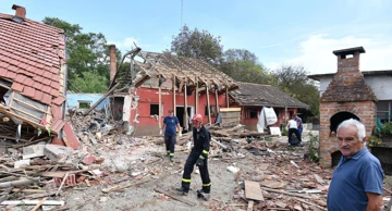 Nakon eksplozije u Đelekovcu, dvije kuće potpuno uništene