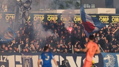 Navijači Dinama tijekom dvoboja s Lokomotivom u Kranjčevićevoj