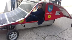 Kninski srednjoškolci izradili solarni automobil