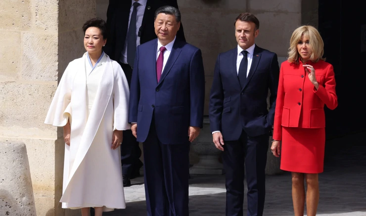 Xi Jinping i Emmanuel Macron sa suprugama