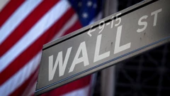 Wall Street znak ispred ulaza u burzu u New Yorku